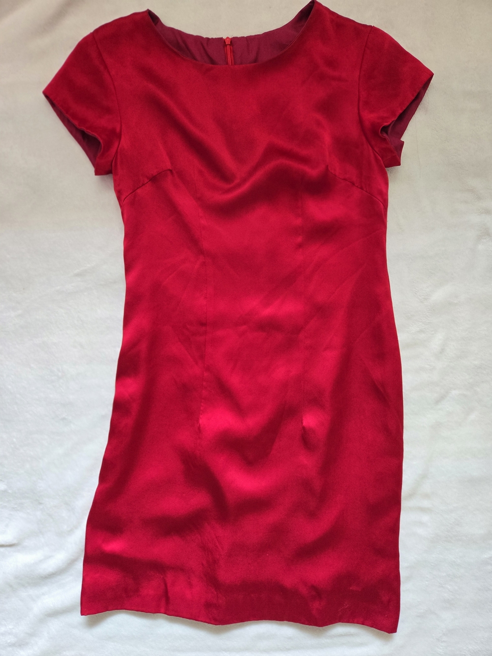 Women's Fitted Red Silk Short Sleeve Sheath Dress
